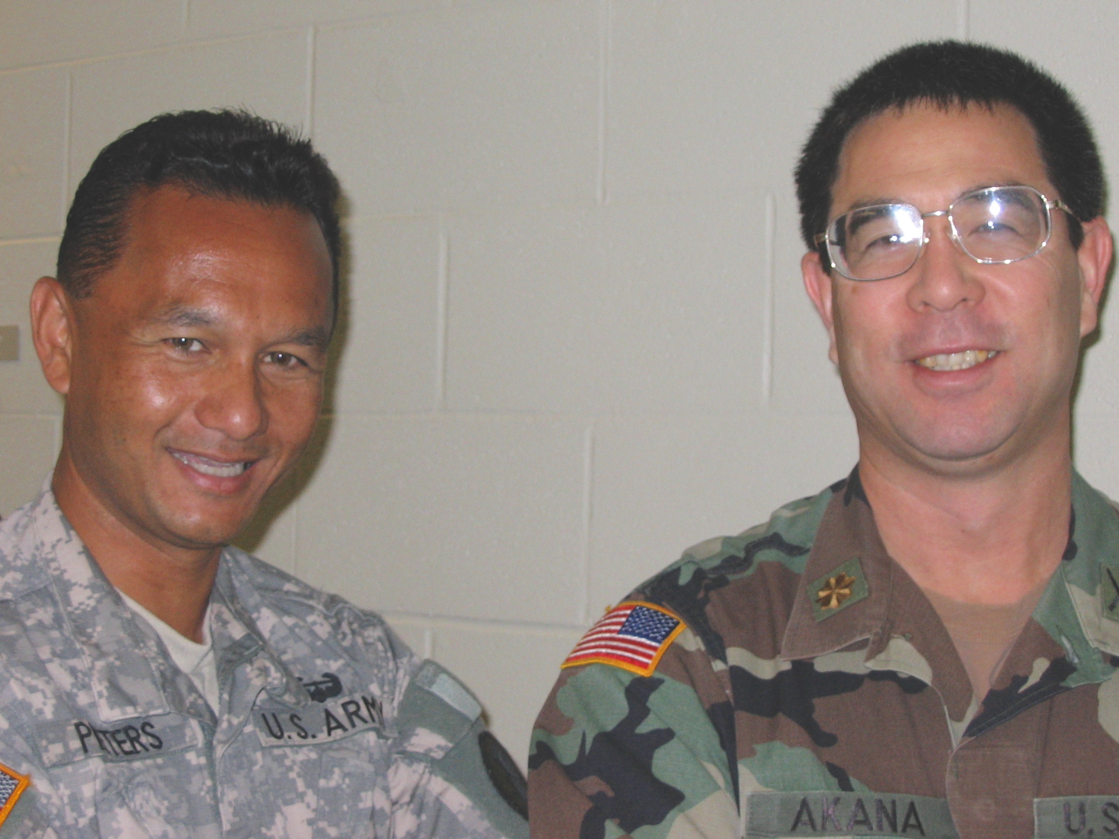 Check Six – 2005: HING Christmas Tree Decorating 3