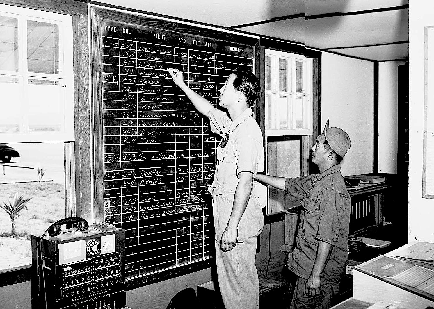 Check Six – 1950: 199 FS Operations Center