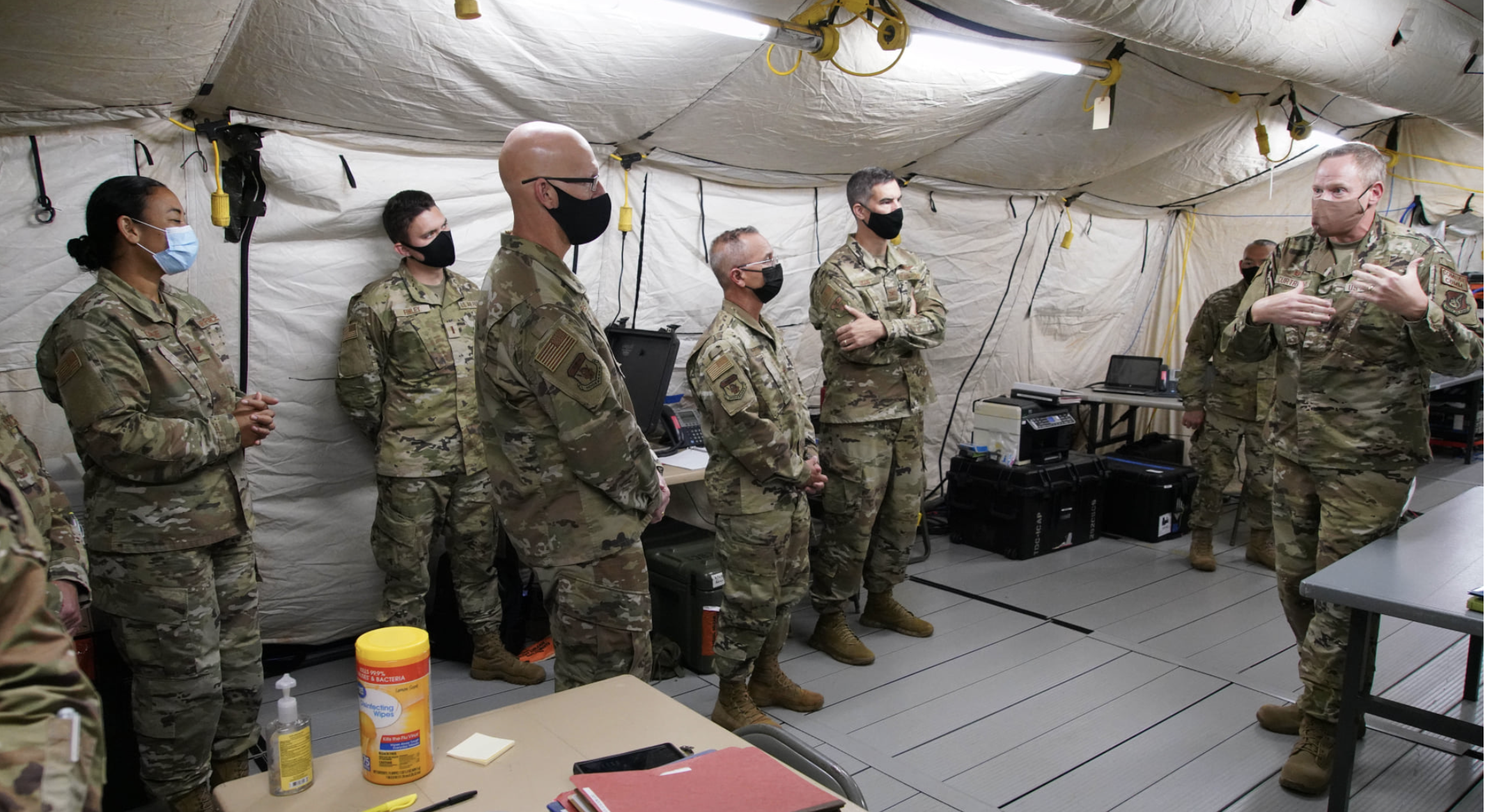 HIANG Commander visits 292nd Combat Communication Squadron