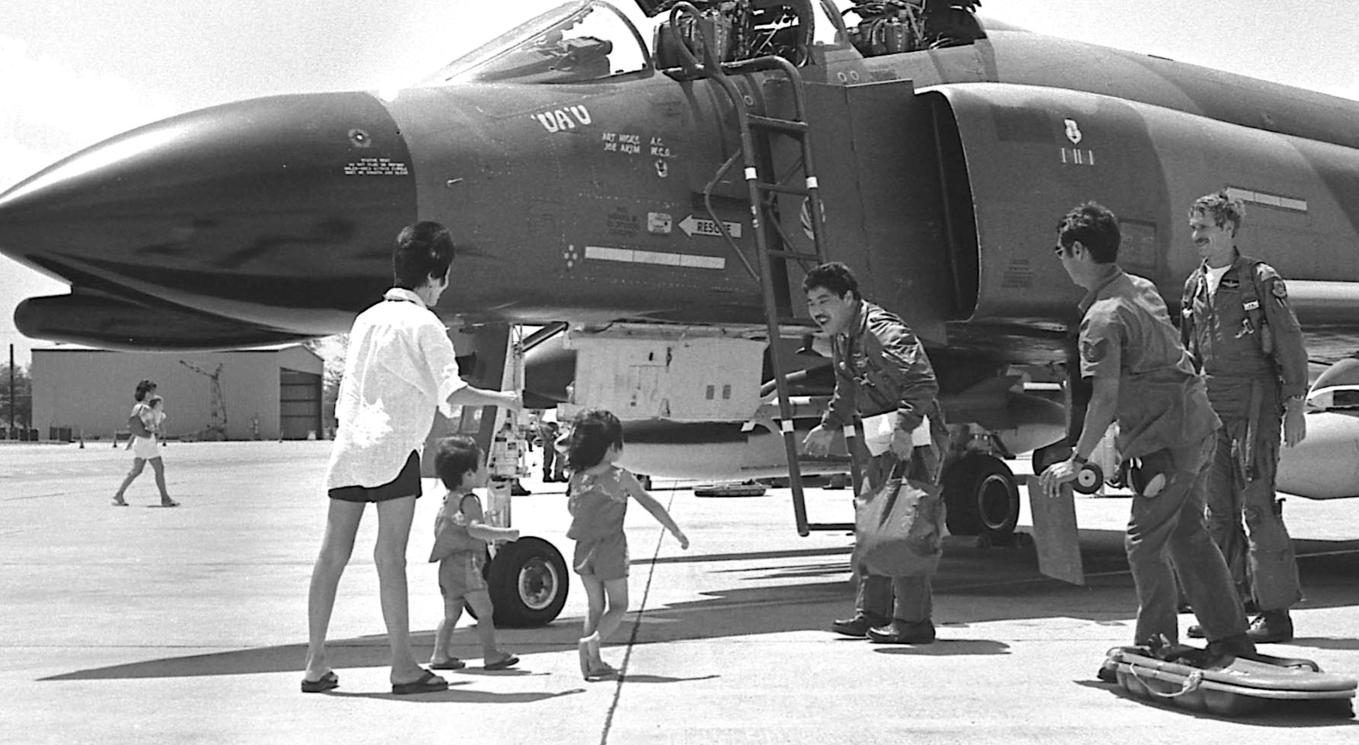 Check Six – 2011: Family Reunion