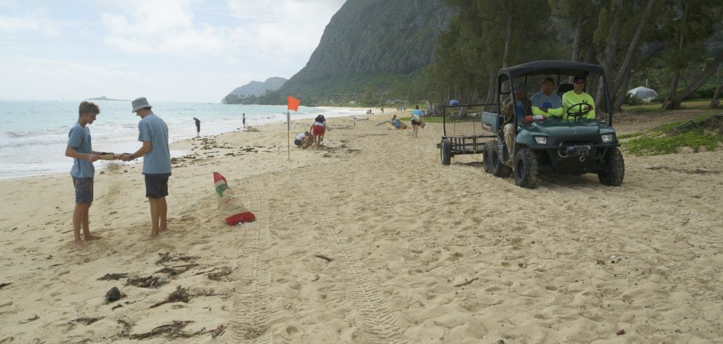 HIARNG Environmental participates in Earth Day beach clean up along side hundreds of volunteers