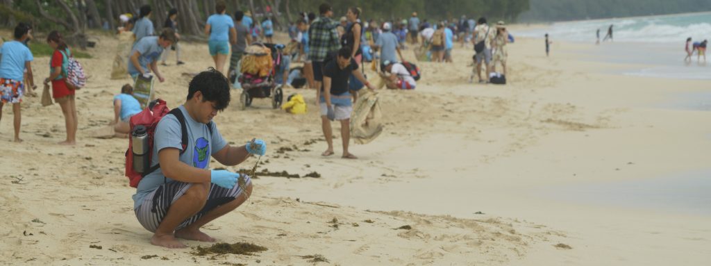 HIARNG Environmental participates in Earth Day beach clean up along side hundreds of volunteers