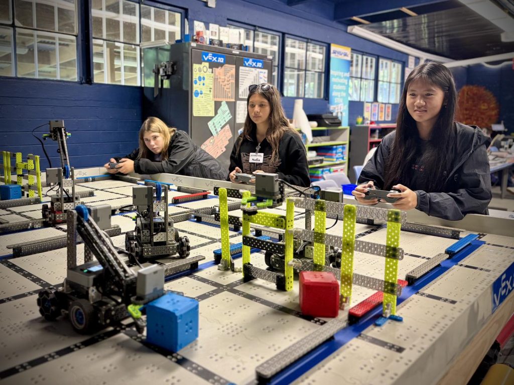 In June, STARBASE Hawai’i participated in robotics challenges at the Hawai’i Army National Guard’s CAV-299th Family day, above, and students, below attended the UH Hilo PISCES STARS Program. (STARBASE Hawai‘i photos)