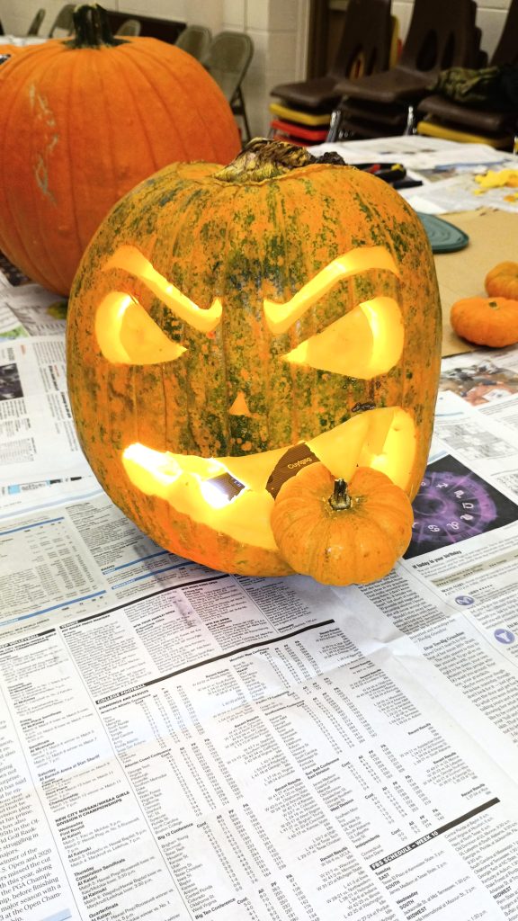 Halloween pumpkin carving, food sale supports Aloha United Way