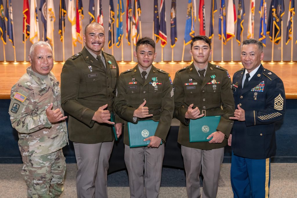 winners of the competition flashed shakas with the HIARNG command team. (U.S. Army National Guard photos by Staff Sgt. John Schoebel)