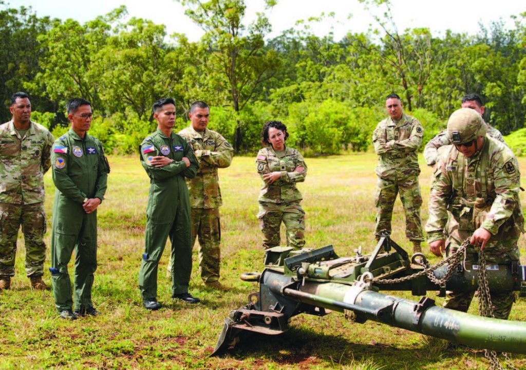 Rotary Wing aviators from the Hawai‘i Army National Guard and the Armed Forces of the Philippines held a key leader engagement as part of the State Partnership Program on O‘ahu in March 2025. It ended with a heavy lift demonstration in Wahiawa. – Photo by retired Master Sgt. Andrew Jackson