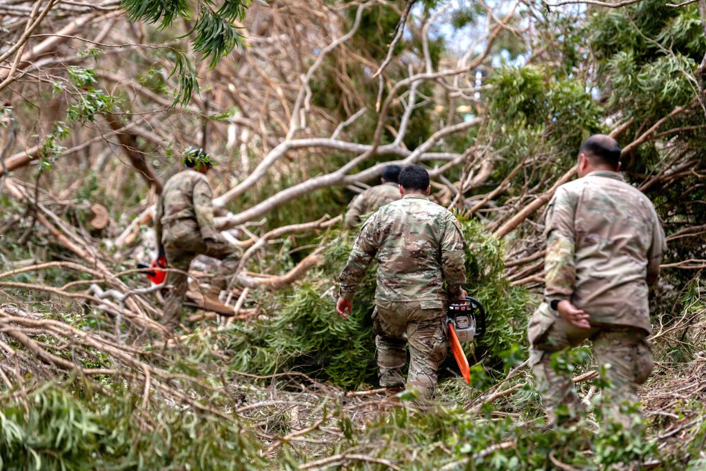 HING sawyer teams assist Kaua‘i County with debris removal